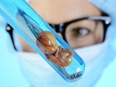 做揭阳试管婴儿吃辅酶Q10有什么作用？随着女性年龄的增长怀孕的风险会增加？我们该如何选择辅酶q10？